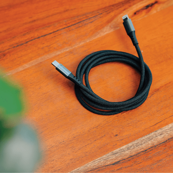 Verbatim Sync & Charge USB-C to Lightning Cable - Black - Image 3