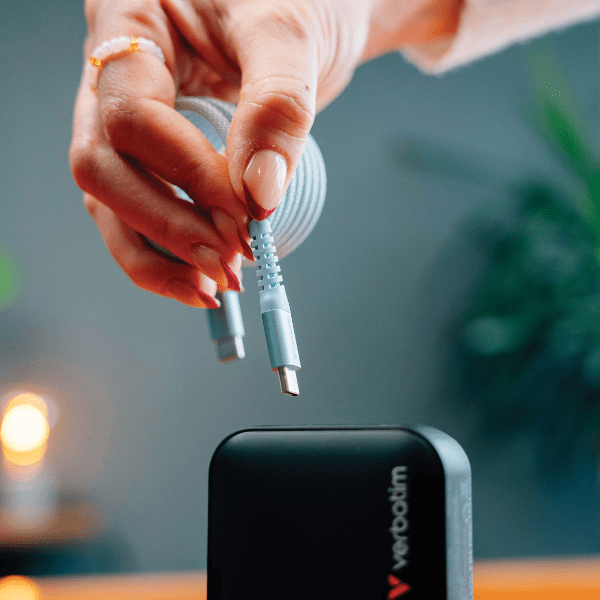 Verbatim Sync & Charge 100W Magnetic Cable - Blue - Image 2