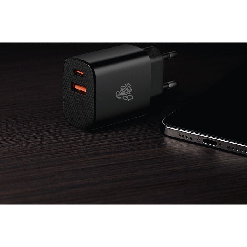 Pro Bass PowerCharge Series 12w Dual USB and Type-C Wall Charger - Black - Image 2